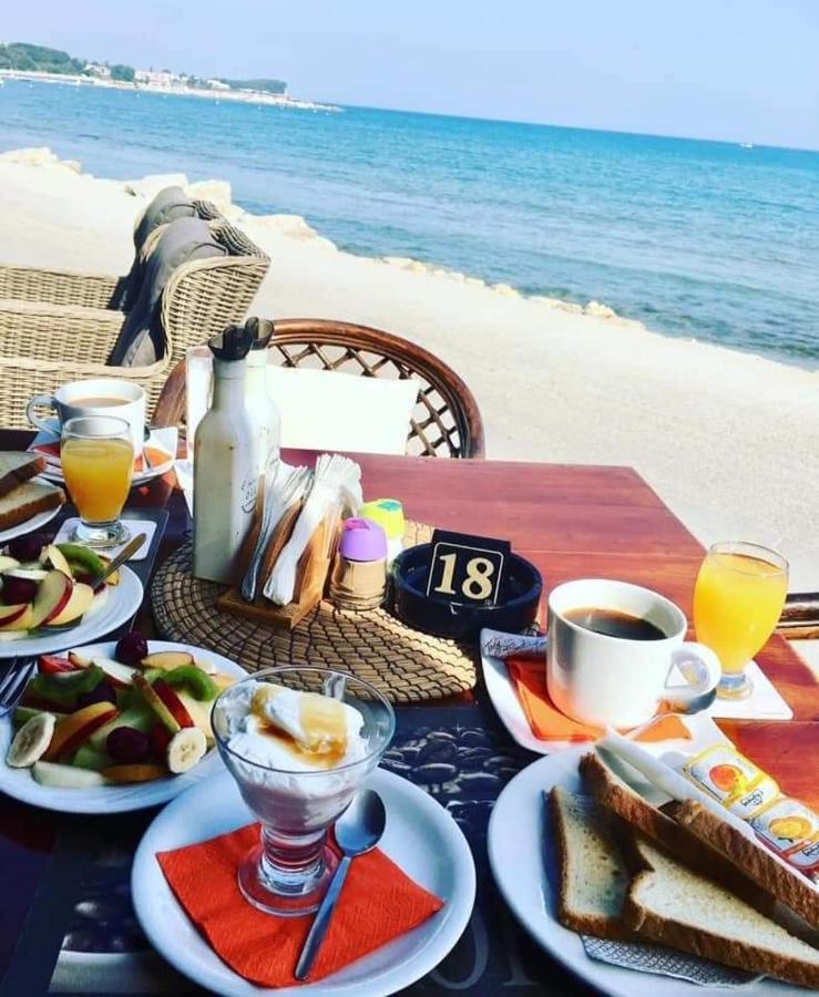 Ninos On The Beach Hotel Рода Екстериор снимка