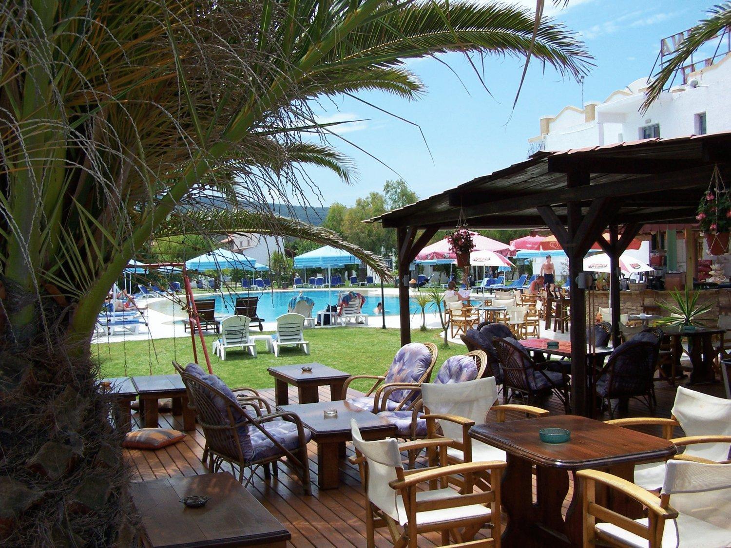 Ninos On The Beach Hotel Рода Екстериор снимка