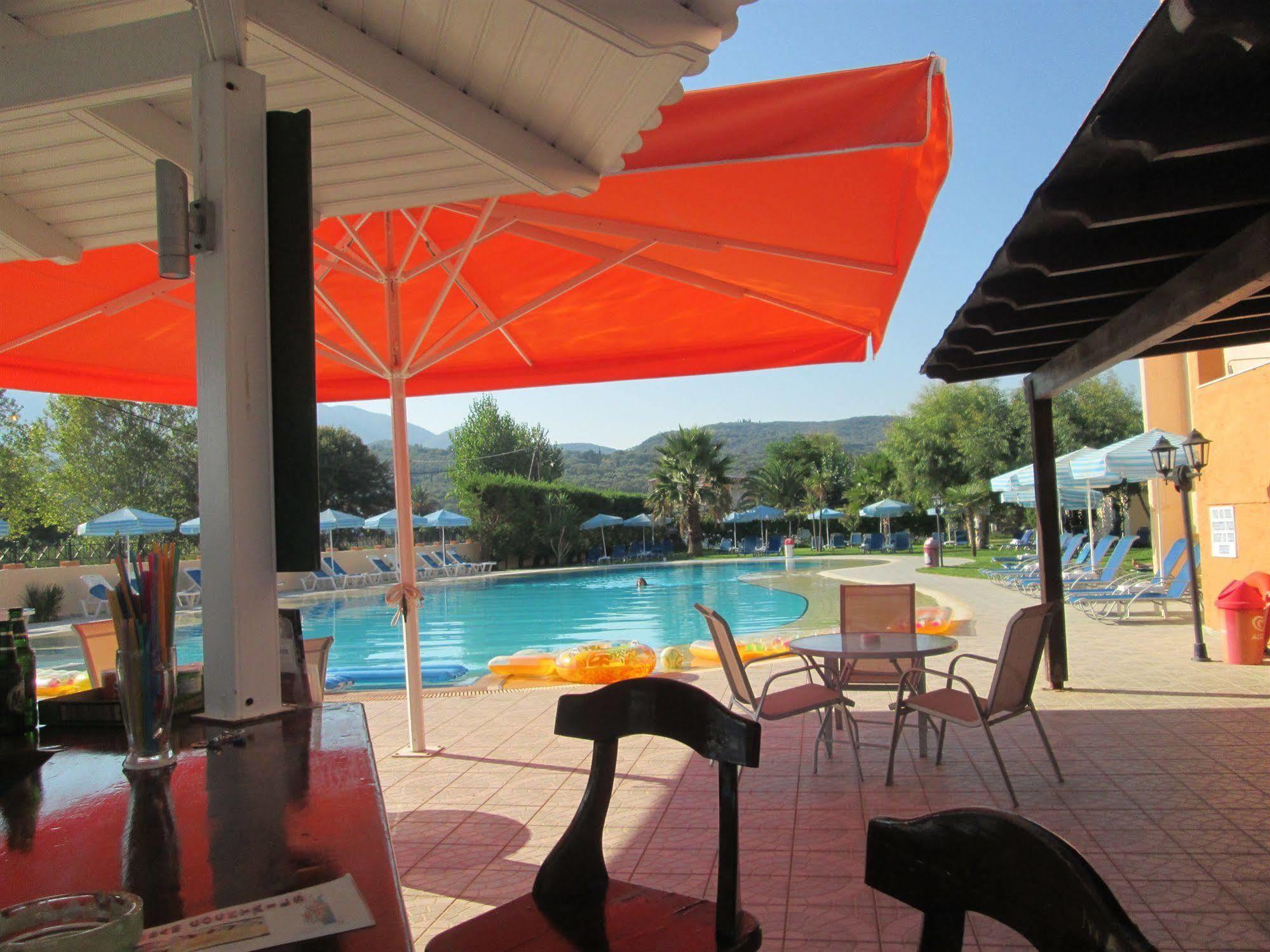 Ninos On The Beach Hotel Рода Екстериор снимка